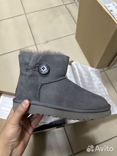 UGG женские women's mini bailey butto grey