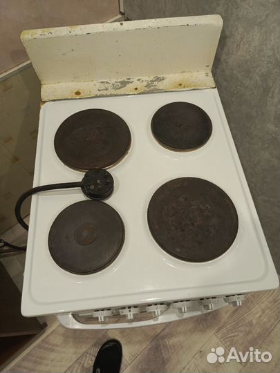 Электрическая плита с духовкой Б/У Lysva