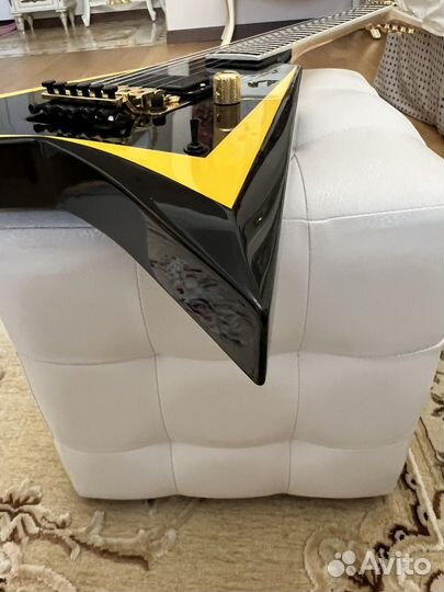 Edwards alexi e-al 128 arrow head