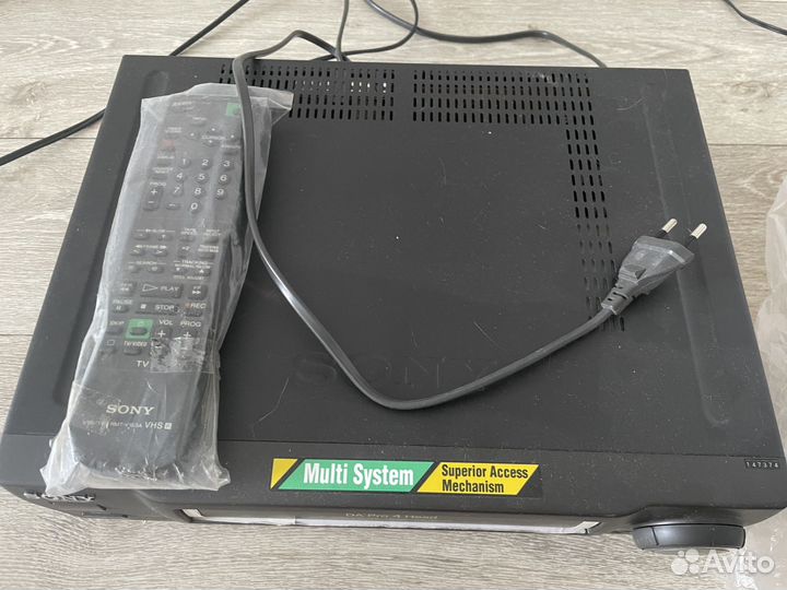 Видеомагнитофон sony