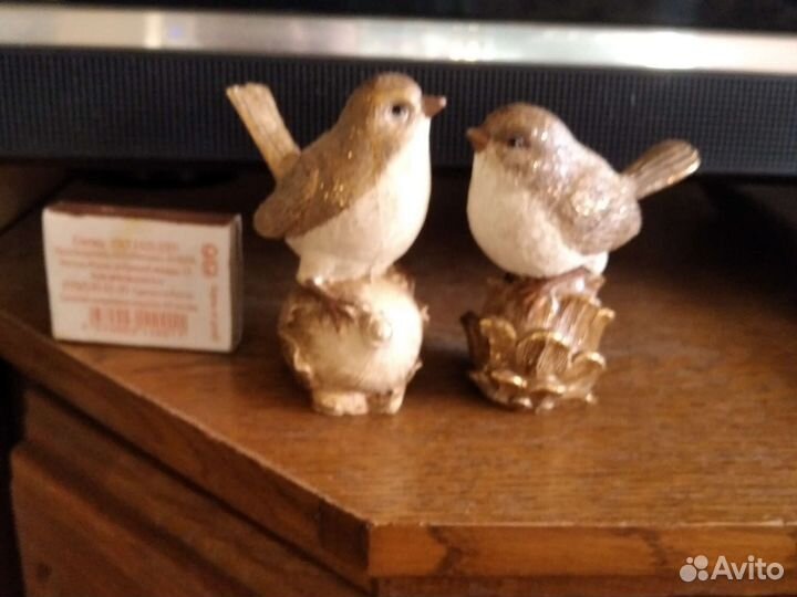 Статуэтки, фарфор, металл