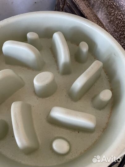 Подставка с мисками + рзвиваюшая миска для собак