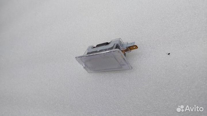 Плафон подсветки багажника Hyundai Sonata DN G4KM