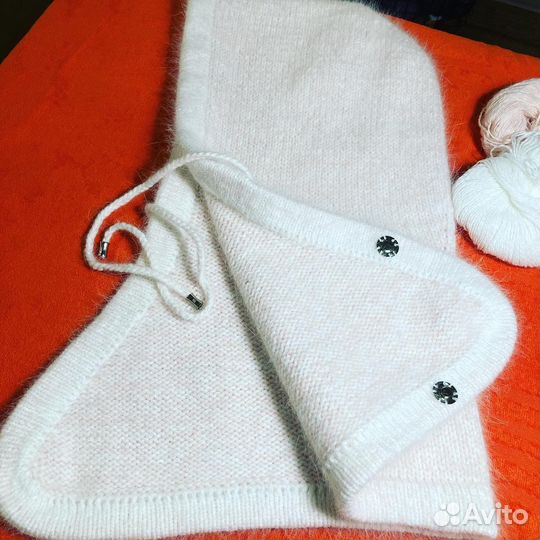 Капор на кнопках (ручная работа)