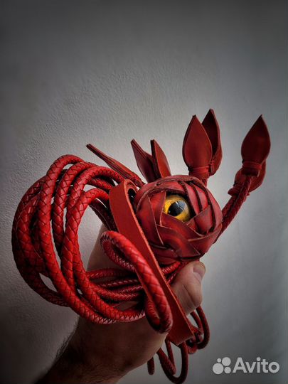 Плётка кошка девятихвостка