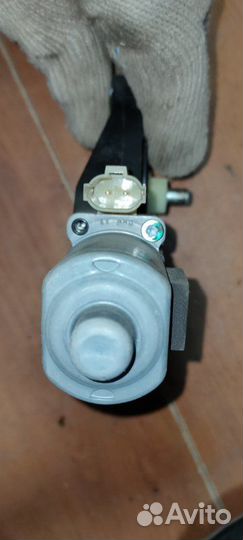 Мотор стеклоподъемника задний левый Kia Sorento XM