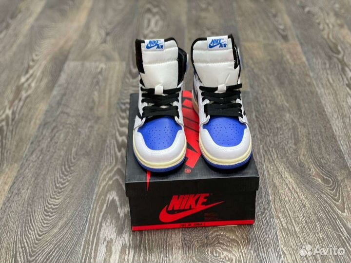 Кроссовки Nike Air Jordan 1 retro Найк Джордан