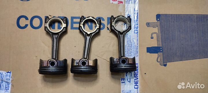 Поршень с шатуном Chevrolet Cruze 1.8 Z18xer