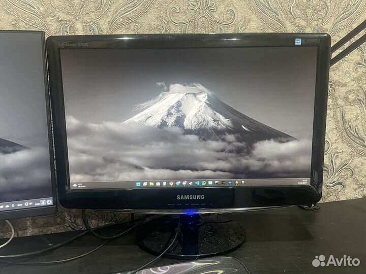 Монитор Samsung SyncMaster B2030 20