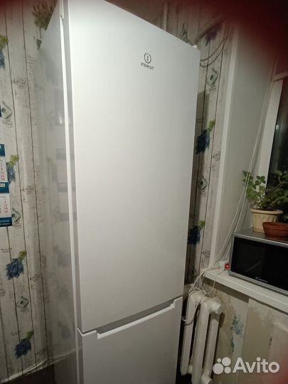 Холодильник индезит под ремонт