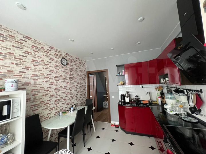 2-к. квартира, 52 м², 10/12 эт.