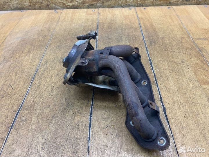 Коллектор выпускной Nissan Note HR16DE 2007