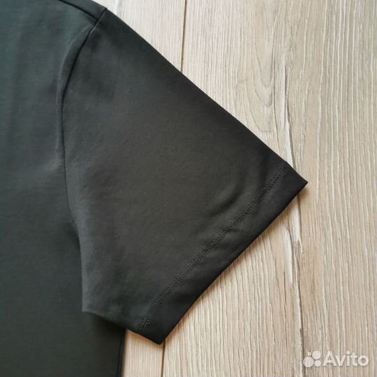 Футболка EA7