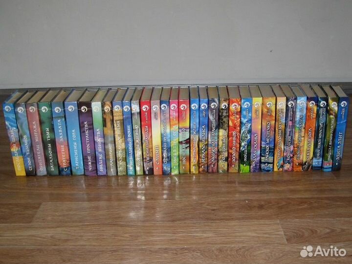 Книги серии «Фантастический боевик» 34 шт