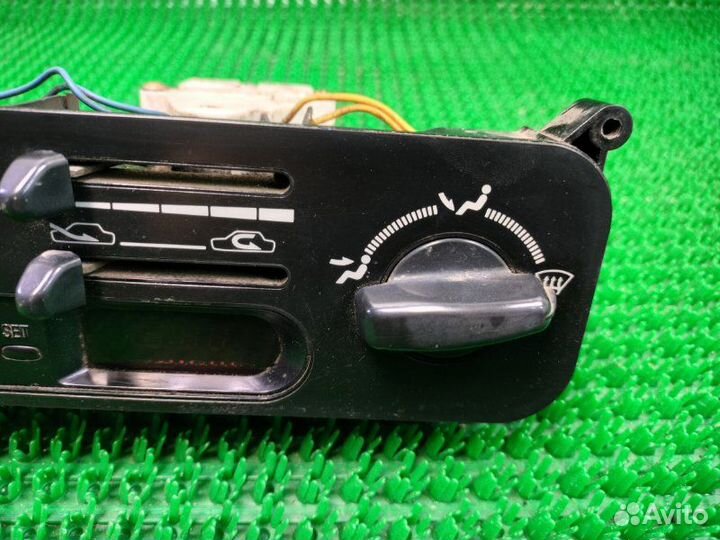 Блок управления отопителем Mitsubishi Lancer CB4W