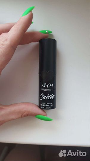 Помада nyx professional suede черная