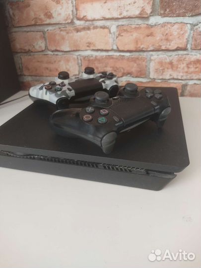 Sony PS4 slim