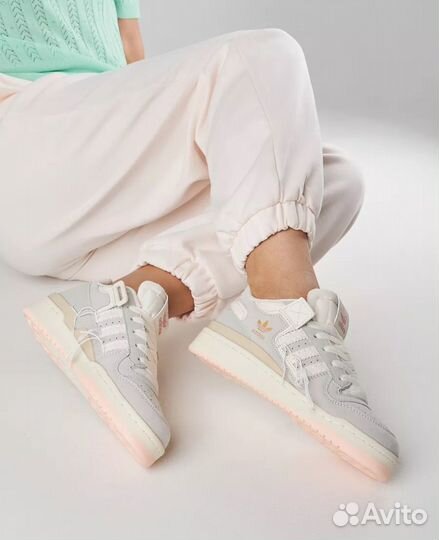 Новые Кроссовки женские Adidas, 36