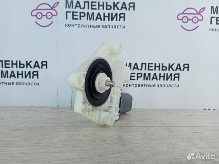 Моторчик стеклоподъемника передний левый BMW X3