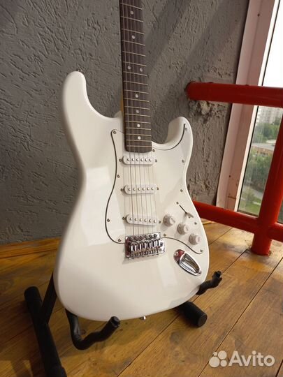 Электрогитара Rockdale Stratocaster