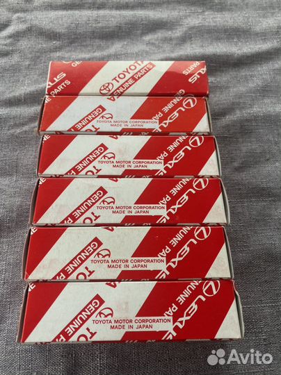 Продам свечи на Toyota