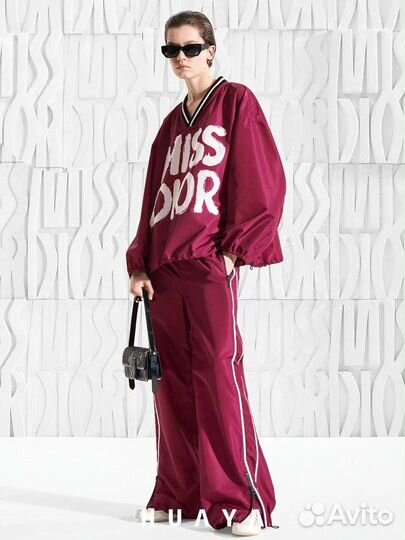 Костюм женский