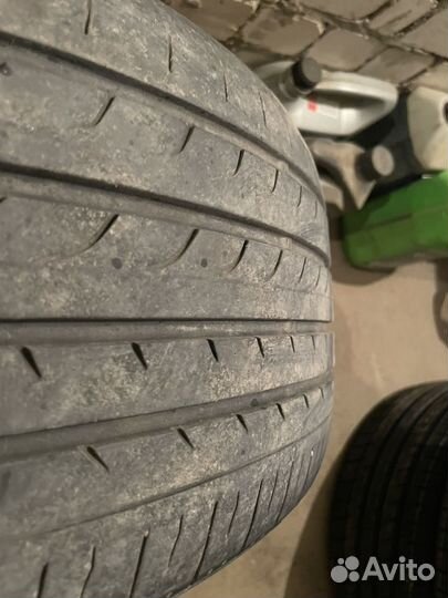 Yokohama BluEarth RV-02 245/40 R20 99W