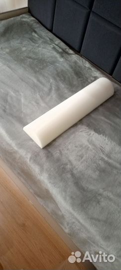 Подушка для поясницы на кушетку