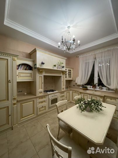 Кухонный гарнитур бу массив