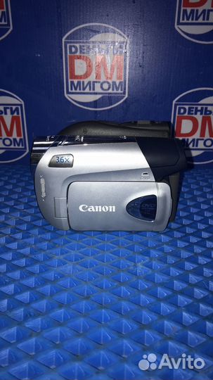 Л) Видеокамера Canon DC301e