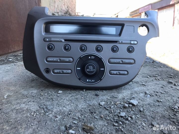 Магнитола Honda Fit 2010 год