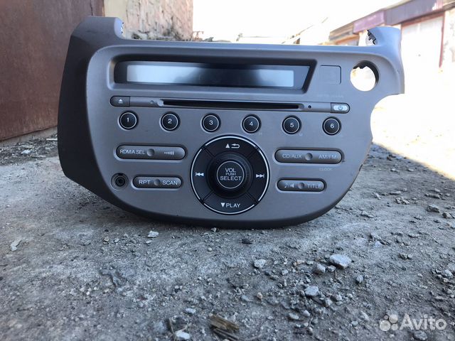 Магнитола Honda Fit 2010 год