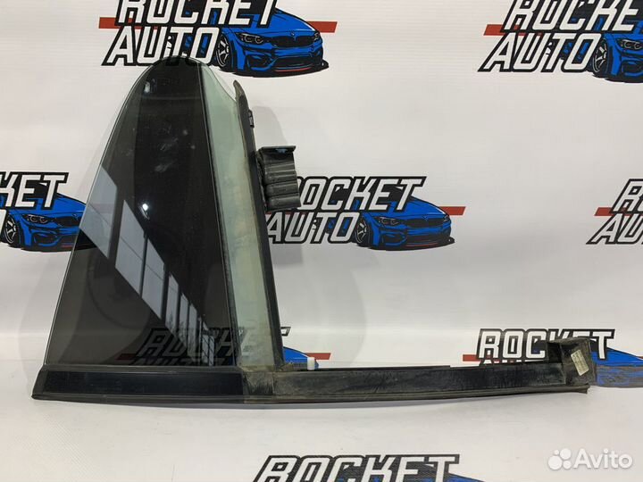 Стекло двери задней левой (форточка) Volkswagen