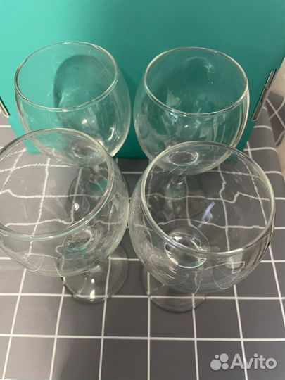 Бокалы под вино