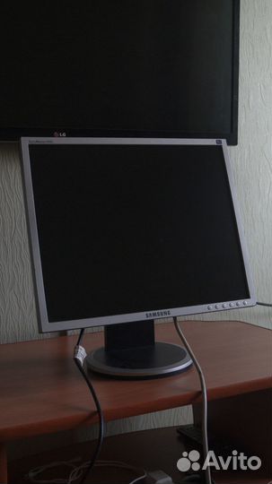 Монитор Samsung