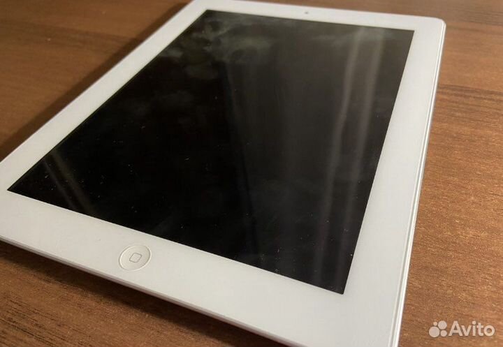 Apple iPad 4 md525rs/A iOS белый