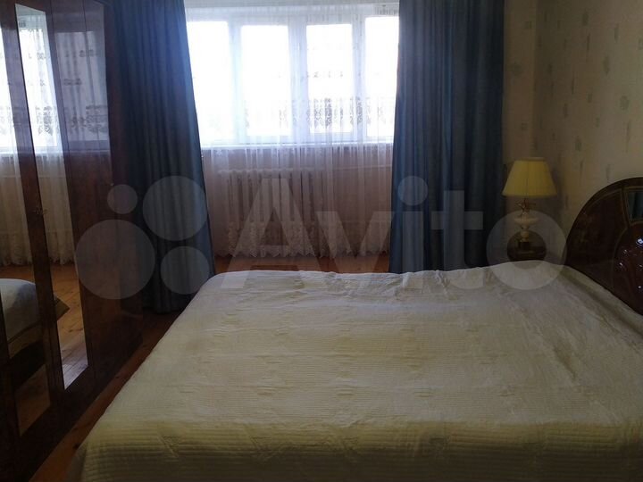 4-к. квартира, 90 м², 2/5 эт.
