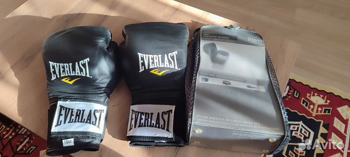 Перчатки боксерские Everlast 10 OZ