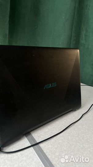 Уомпьютер asus m570dd
