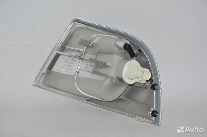 Указатель поворота передний правый volvo для S40