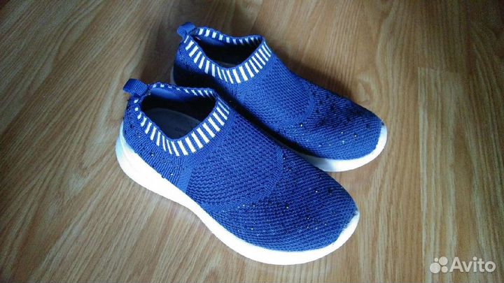 Кроссовки для девочки