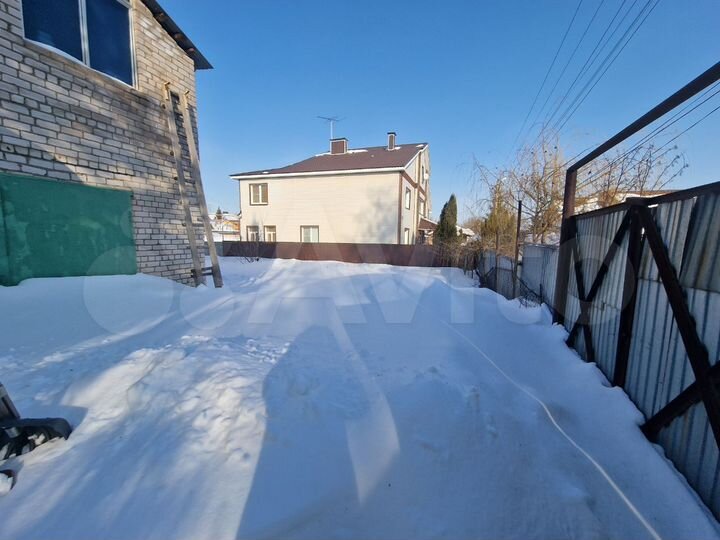 Дом 188 м² на участке 9 сот.