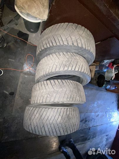 Goodyear UltraGrip Ice Arctic SUV 225/55 R18 102T