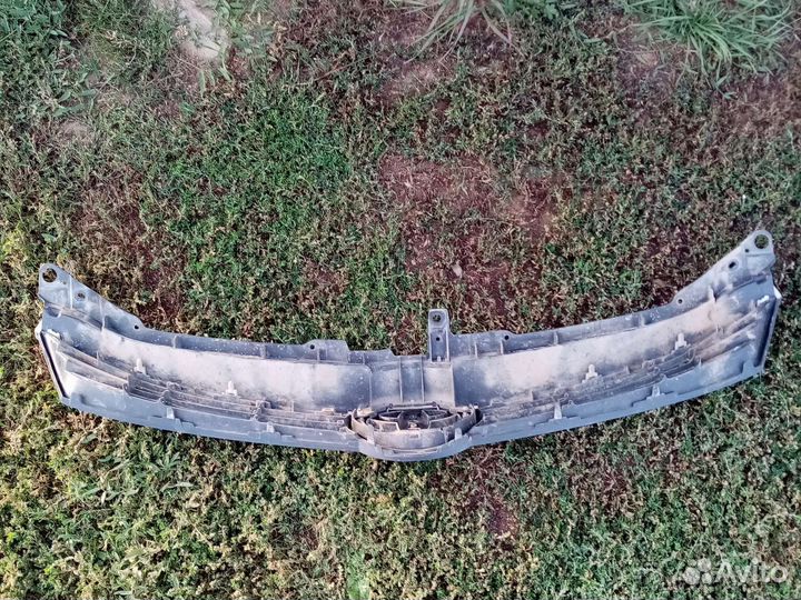 Решетка радиатора камри