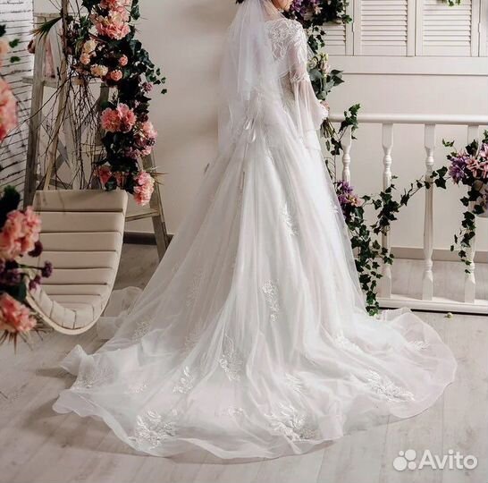 Свадебное платье