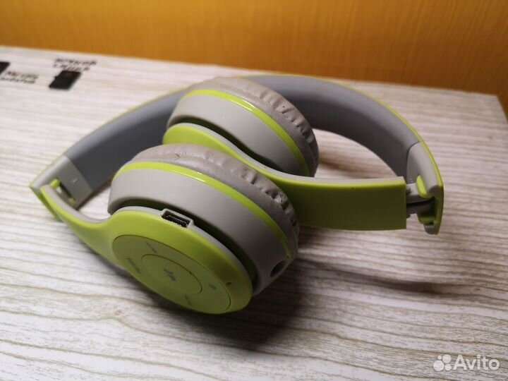 Беспроводные наушники накладные