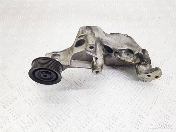 Кронштейн генератора Hyundai Santa Fe 4 (TM)