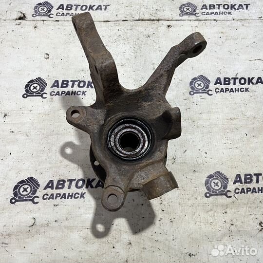 Поворотный кулак правый Mitsubishi Lancer 6