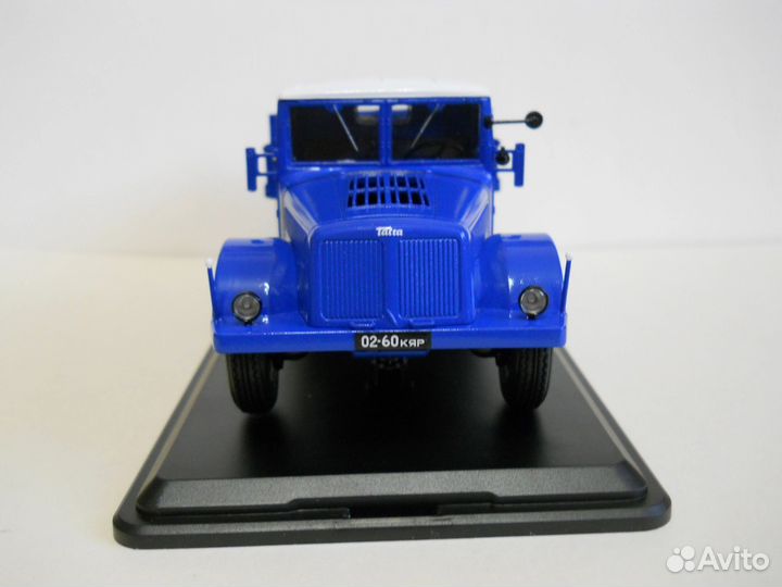 Модель автомобиля Татра 111 S2