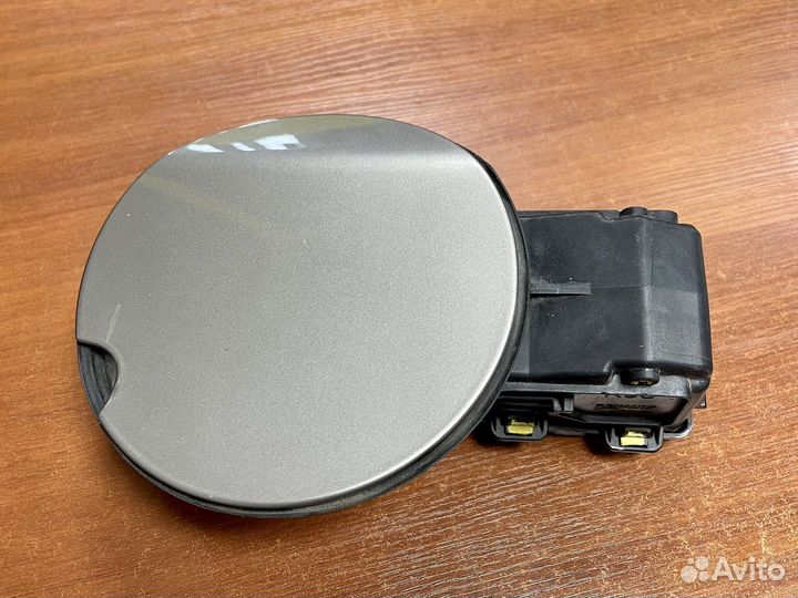 781200013R Renault Лючок бензобака